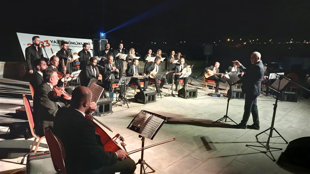 Anadolu Ezgileri Konseri 2.jpg